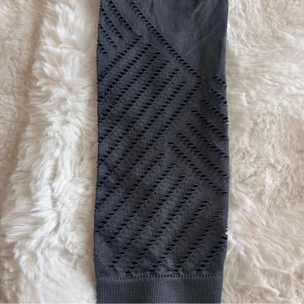 NNT The Sweat Club Seamless Dark Grey Leggings – Women’s Activewear. XS